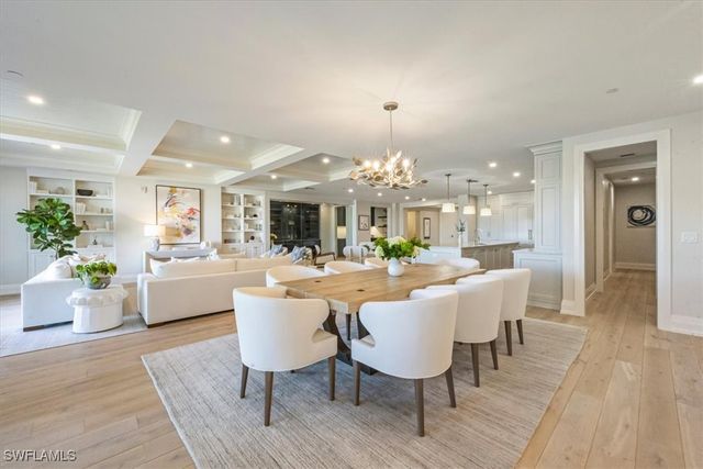 1820 Gulf Shore BLVD N 402-403, Naples, FL 34102