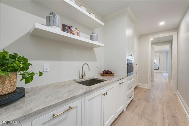1820 Gulf Shore BLVD N 402-403, Naples, FL 34102