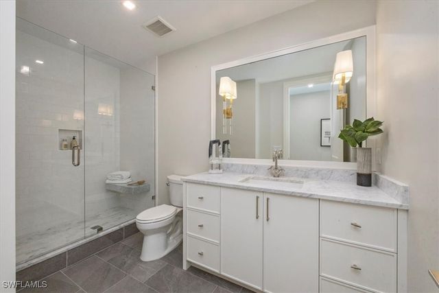 1820 Gulf Shore BLVD N 402-403, Naples, FL 34102