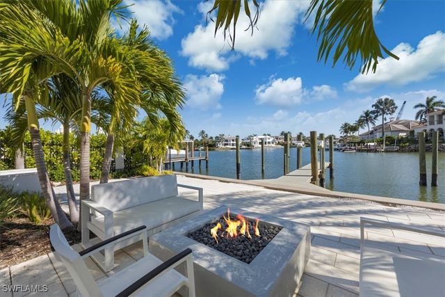 1820 Gulf Shore BLVD N 402-403, Naples, FL 34102