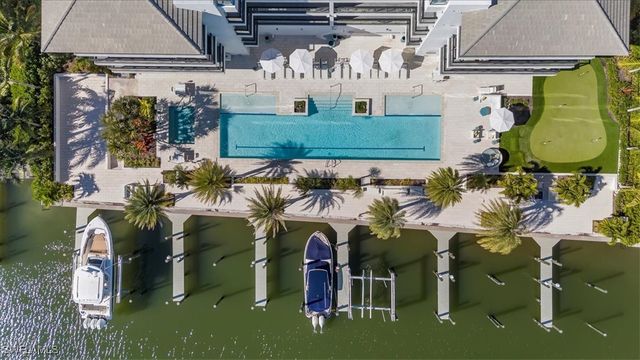 1820 Gulf Shore BLVD N 402-403, Naples, FL 34102