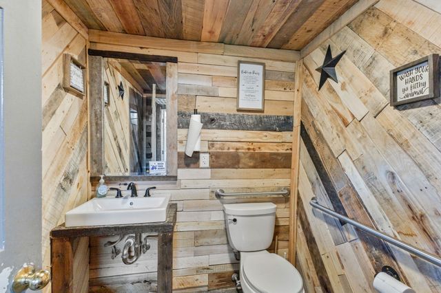 1577 Cheatham Dam Rd, Ashland City, TN 37015