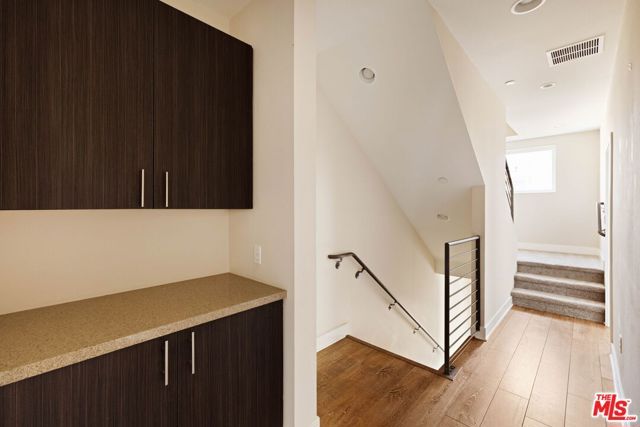 2753 Waverly Drive 1003, Los Angeles, CA 90039