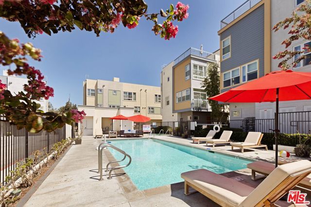 2753 Waverly Drive 1003, Los Angeles, CA 90039