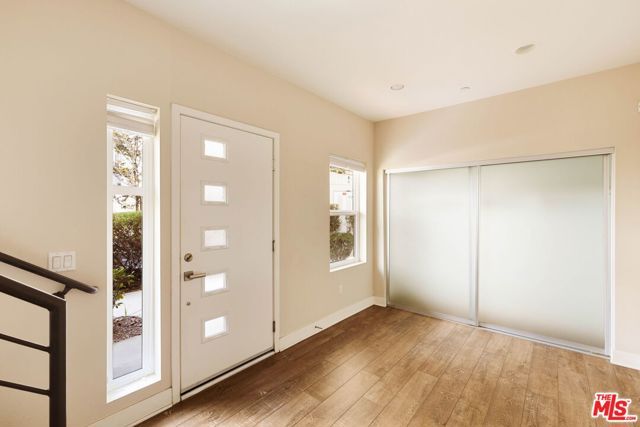 2753 Waverly Drive 1003, Los Angeles, CA 90039