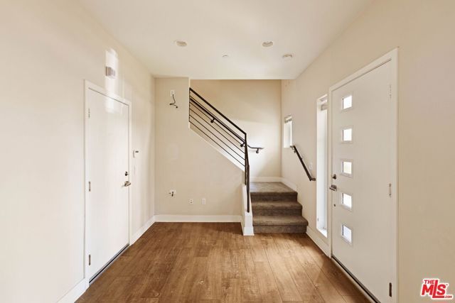 2753 Waverly Drive 1003, Los Angeles, CA 90039