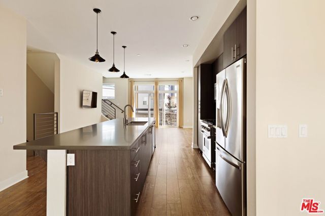2753 Waverly Drive 1003, Los Angeles, CA 90039