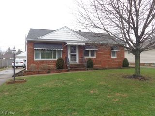 11092 Naomi Drive, Parma, OH 44130