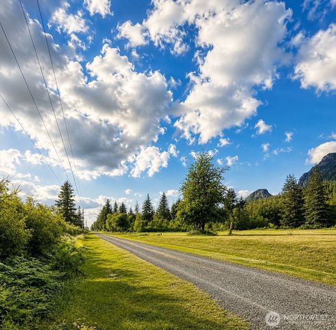 1210 Boulder Way SE, North Bend, WA 98045