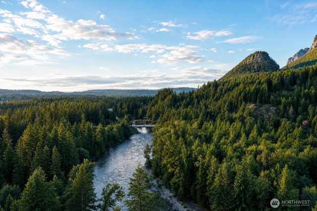 1210 Boulder Way SE, North Bend, WA 98045