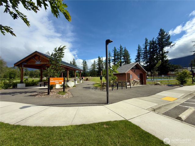 1210 Boulder Way SE, North Bend, WA 98045