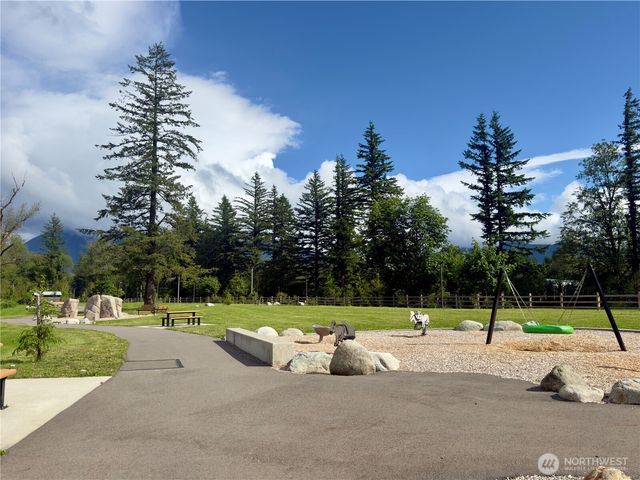 1210 Boulder Way SE, North Bend, WA 98045