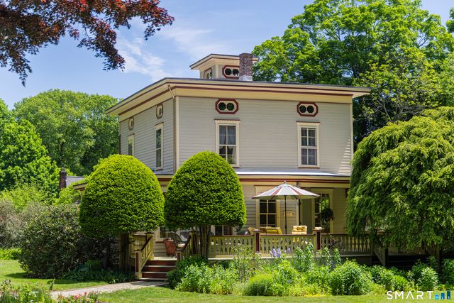 18 Church Street, Redding, CT 06896