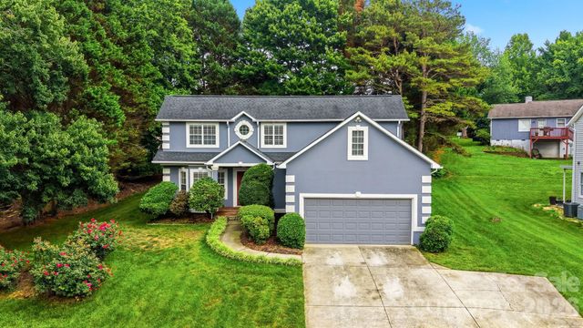 5666 Gold Creek Bay Drive, Hickory, NC 28601