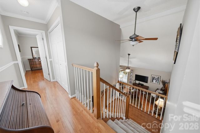5666 Gold Creek Bay Drive, Hickory, NC 28601