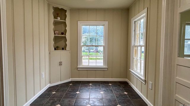 904 BISMARK ST, Seguin, TX 78155