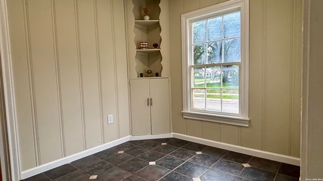 904 BISMARK ST, Seguin, TX 78155