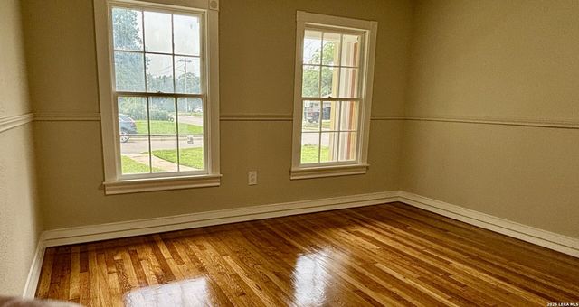 904 BISMARK ST, Seguin, TX 78155