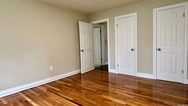 904 BISMARK ST, Seguin, TX 78155