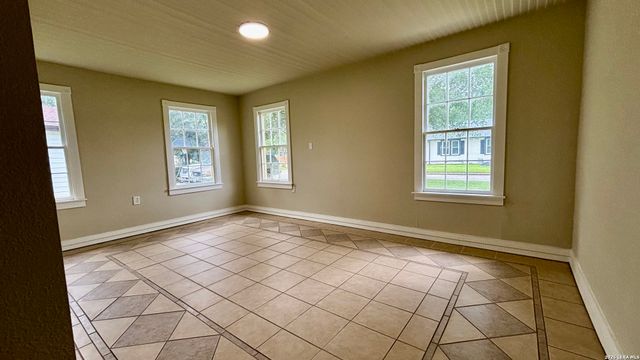904 BISMARK ST, Seguin, TX 78155