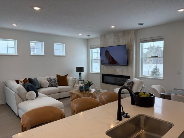 997 Annagaire Curve, Rosemount, MN 55068