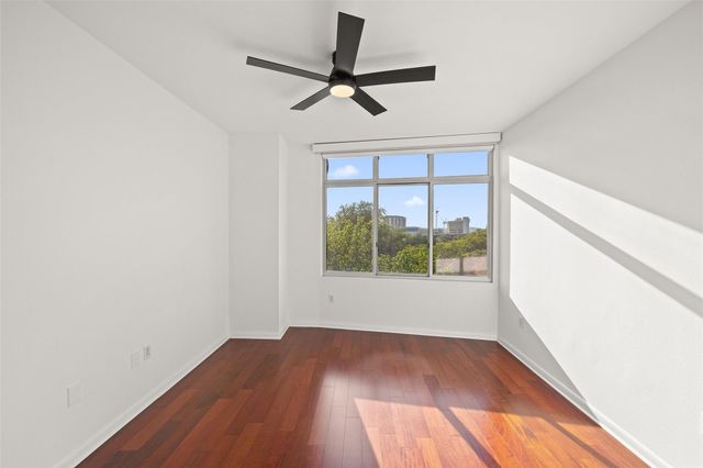 54 Rainey ST 502, Austin, TX 78701