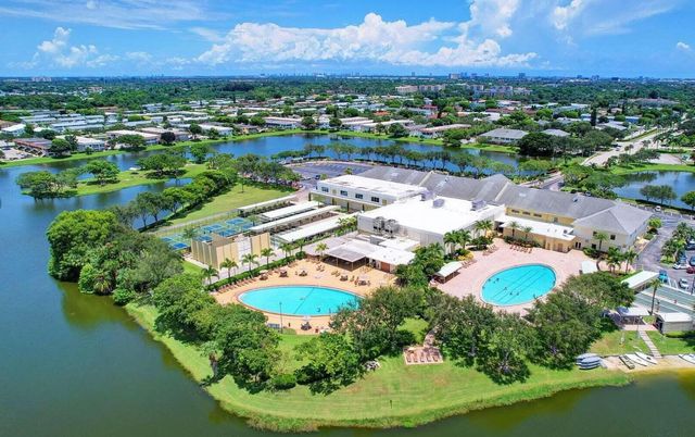 197 Andover H, West Palm Beach, FL 33417