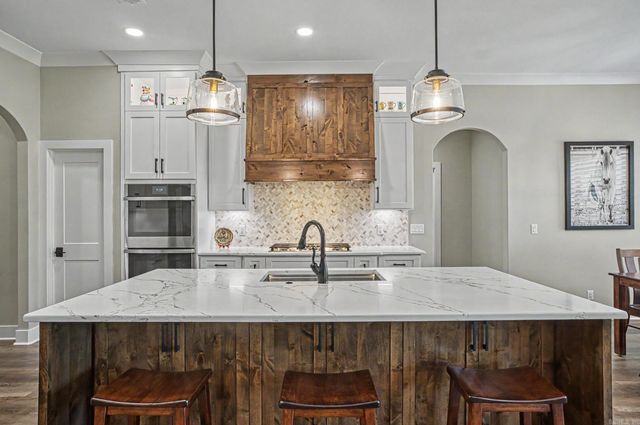 10 Piocha Lane, Hot Springs Village, AR 71909