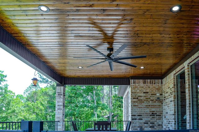 10 Piocha Lane, Hot Springs Village, AR 71909