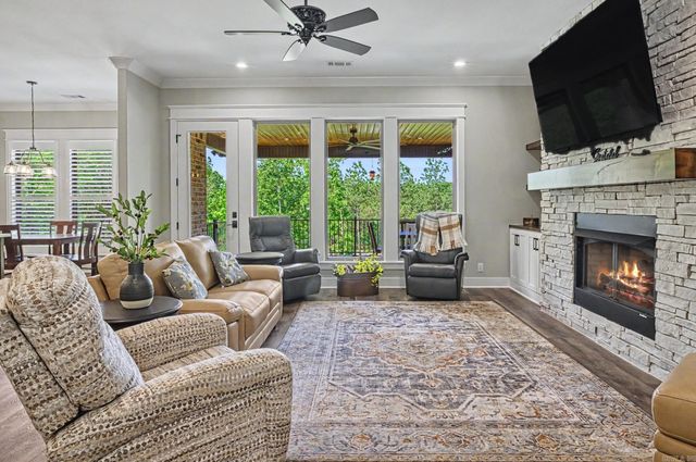 10 Piocha Lane, Hot Springs Village, AR 71909