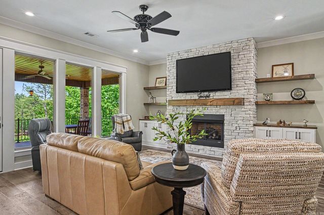 10 Piocha Lane, Hot Springs Village, AR 71909