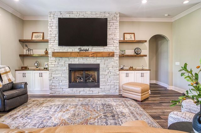 10 Piocha Lane, Hot Springs Village, AR 71909