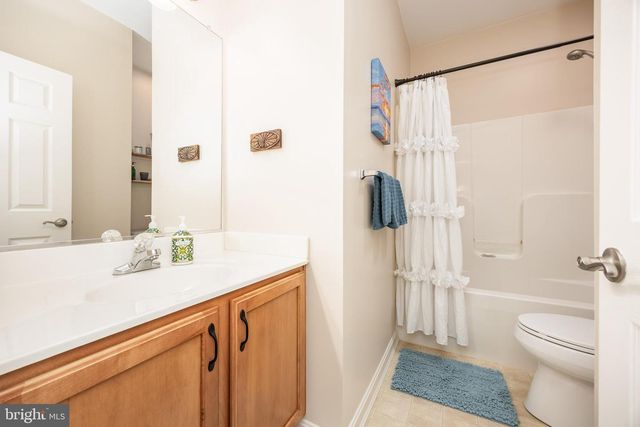 9187 CLUBHOUSE DR, Delmar, MD 21875