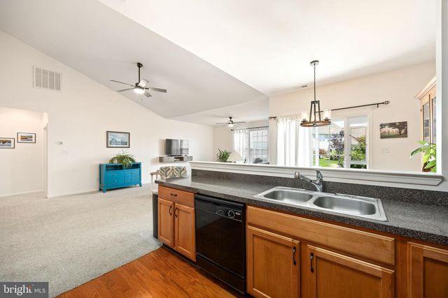 9187 CLUBHOUSE DR, Delmar, MD 21875