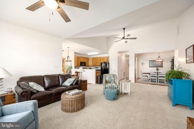9187 CLUBHOUSE DR, Delmar, MD 21875