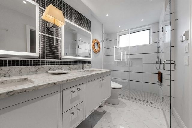 6 Canal Park 606, Cambridge, MA 02141