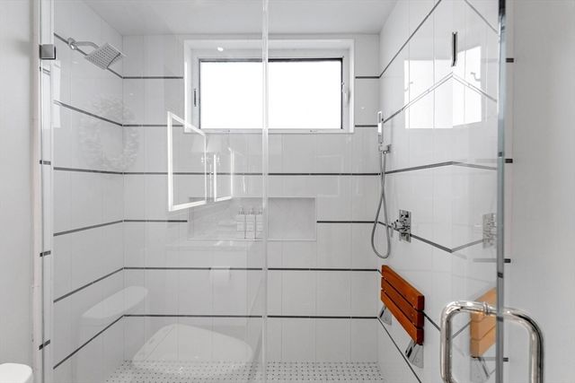 6 Canal Park 606, Cambridge, MA 02141
