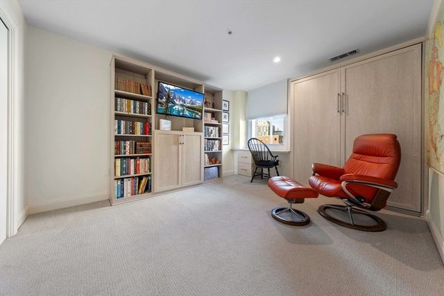 6 Canal Park 606, Cambridge, MA 02141