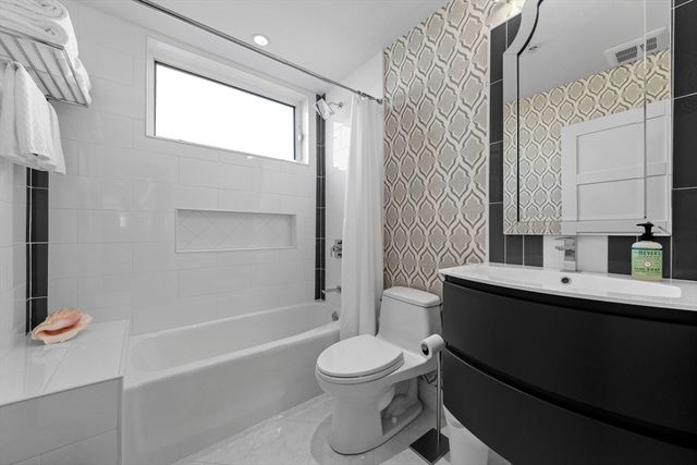 6 Canal Park 606, Cambridge, MA 02141