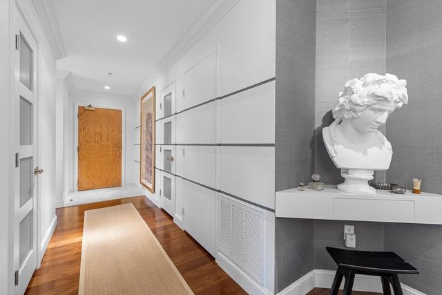 6 Canal Park 606, Cambridge, MA 02141