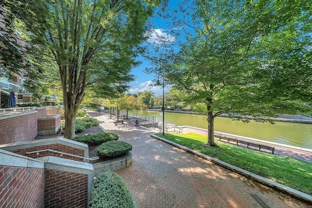 6 Canal Park 606, Cambridge, MA 02141
