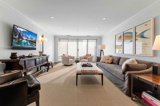 6 Canal Park 606, Cambridge, MA 02141