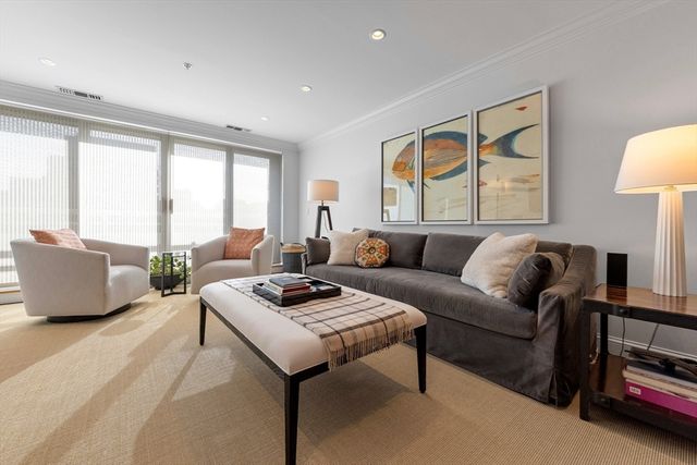 6 Canal Park 606, Cambridge, MA 02141