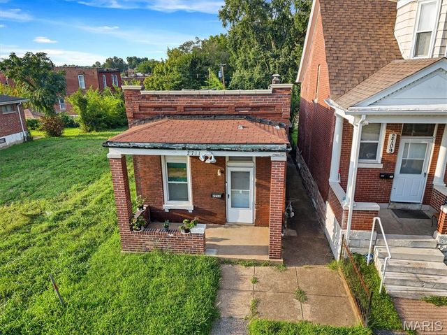2711 Keokuk Street, St Louis, MO 63118