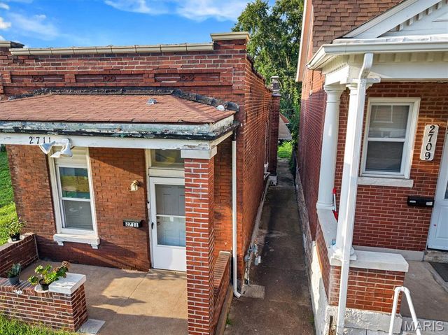 2711 Keokuk Street, St Louis, MO 63118