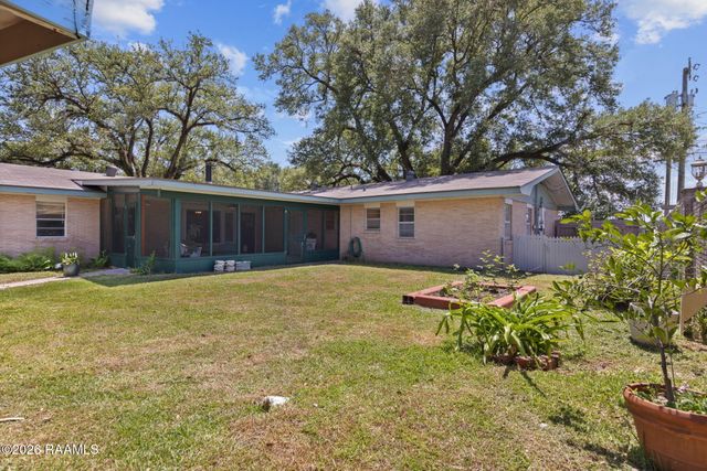 400 Colonial Drive, Lafayette, LA 70506
