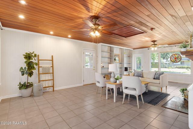 400 Colonial Drive, Lafayette, LA 70506