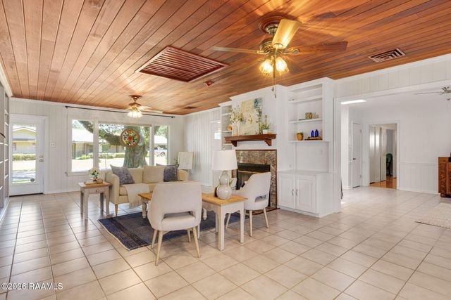 400 Colonial Drive, Lafayette, LA 70506