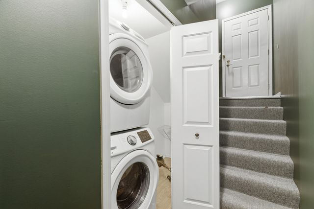 140 Saber Way 7, Lake Orion Vlg, MI 48362