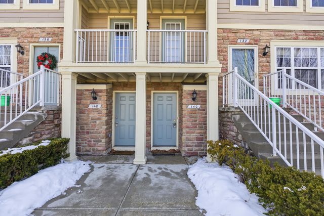 140 Saber Way 7, Lake Orion Vlg, MI 48362